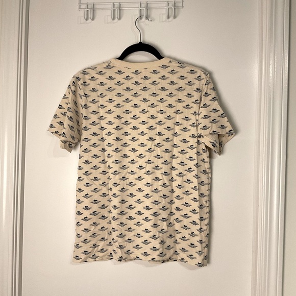 $5 Add on - Men’s Uniqlo cream t-shirt size M - Picture 3 of 3